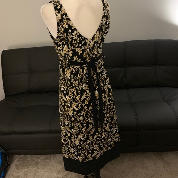 Casual dress - Picture 3 of 3